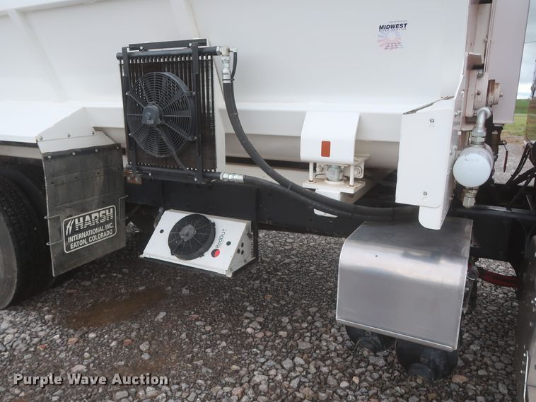 image for item DJ1931 2017 Peterbilt 337  feed mixer truck