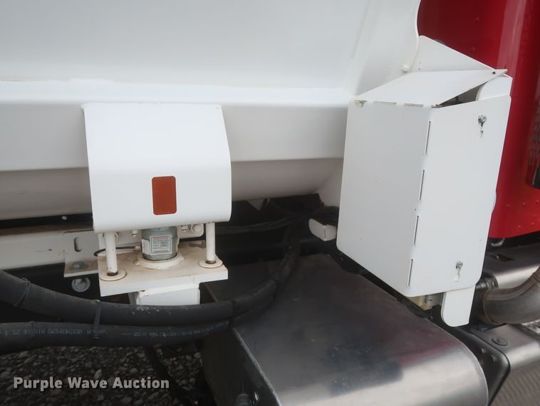 image for item DJ1931 2017 Peterbilt 337  feed mixer truck