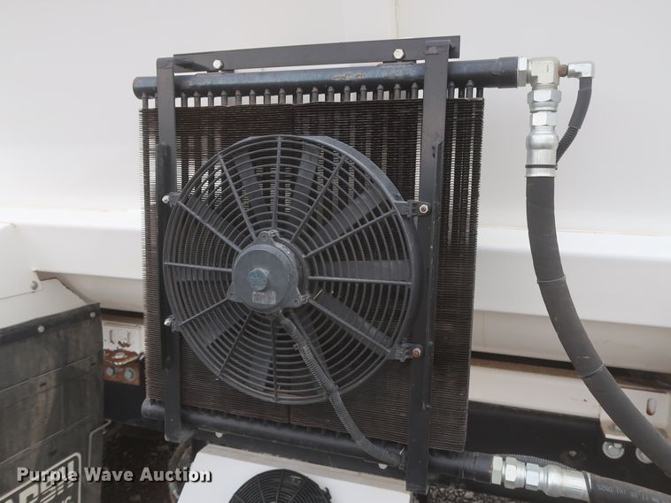 image for item DJ1931 2017 Peterbilt 337  feed mixer truck