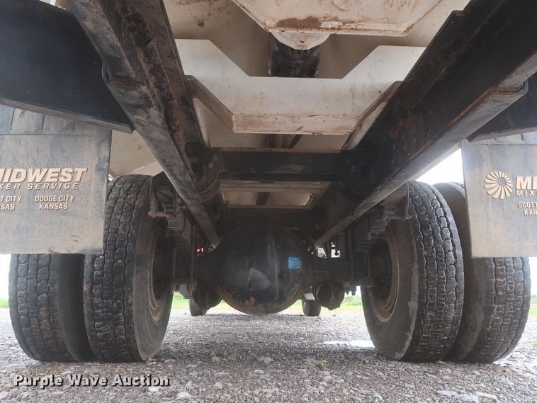 image for item DJ1931 2017 Peterbilt 337  feed mixer truck