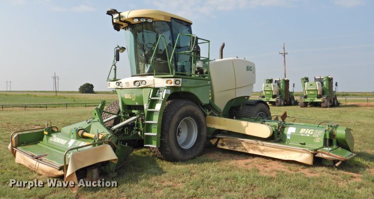 image for item DK2380 2015 Krone Big M 420  windrower