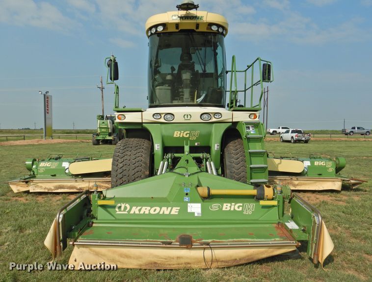 image for item DK2380 2015 Krone Big M 420  windrower