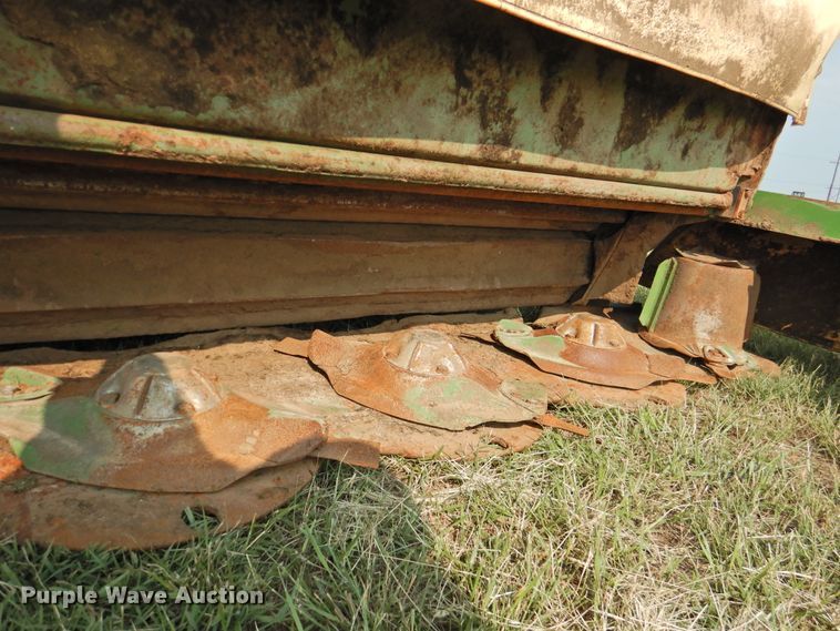 image for item DK2380 2015 Krone Big M 420  windrower