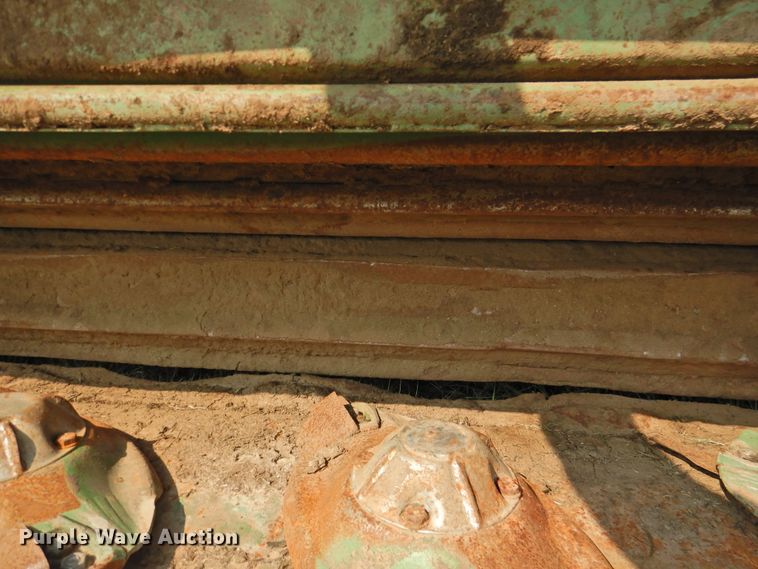 image for item DK2380 2015 Krone Big M 420  windrower