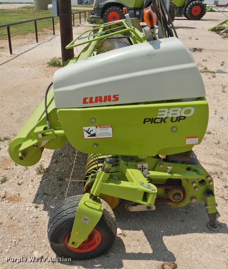 image for item DK2382 2017 Claas 380  pickup head