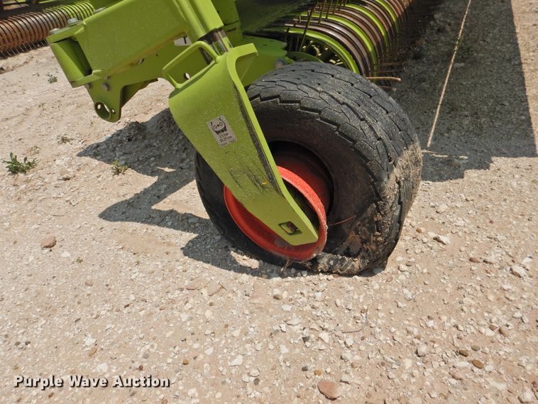 image for item DK2382 2017 Claas 380  pickup head