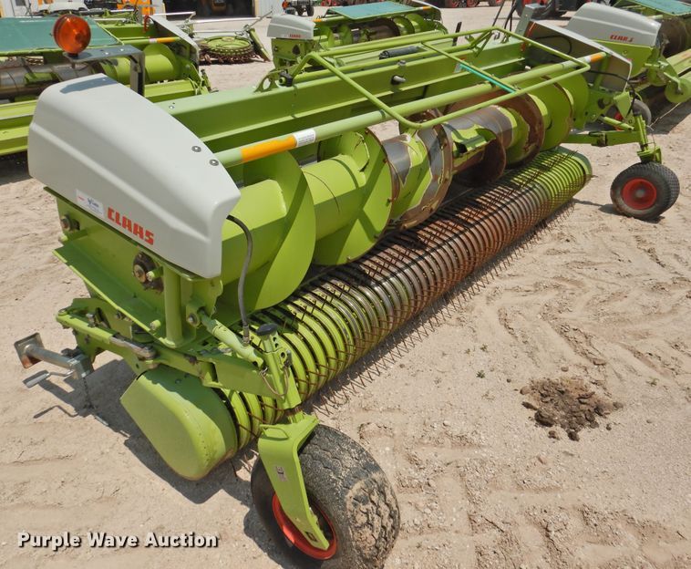 image for item DK2384 2014 Claas 380  pickup head