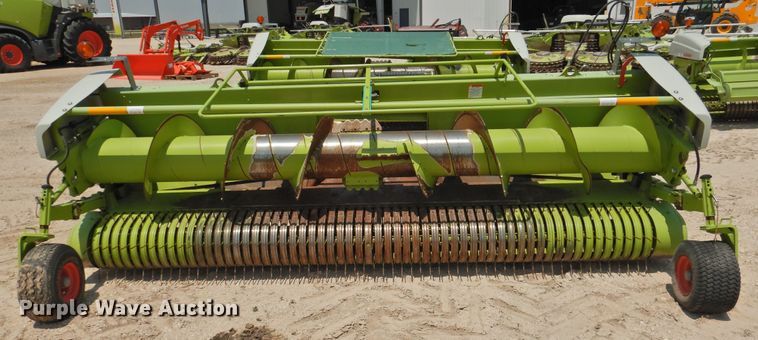 image for item DK2384 2014 Claas 380  pickup head