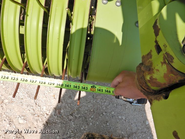 image for item DK2384 2014 Claas 380  pickup head