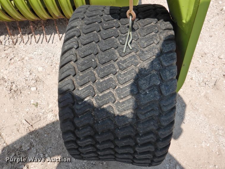 image for item DK2384 2014 Claas 380  pickup head