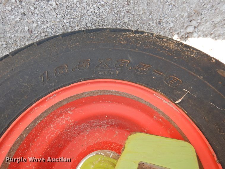 image for item DK2385 2015 Claas 380  pickup head