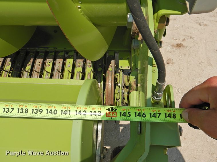 image for item DK2386 2015 Claas 380  pickup head