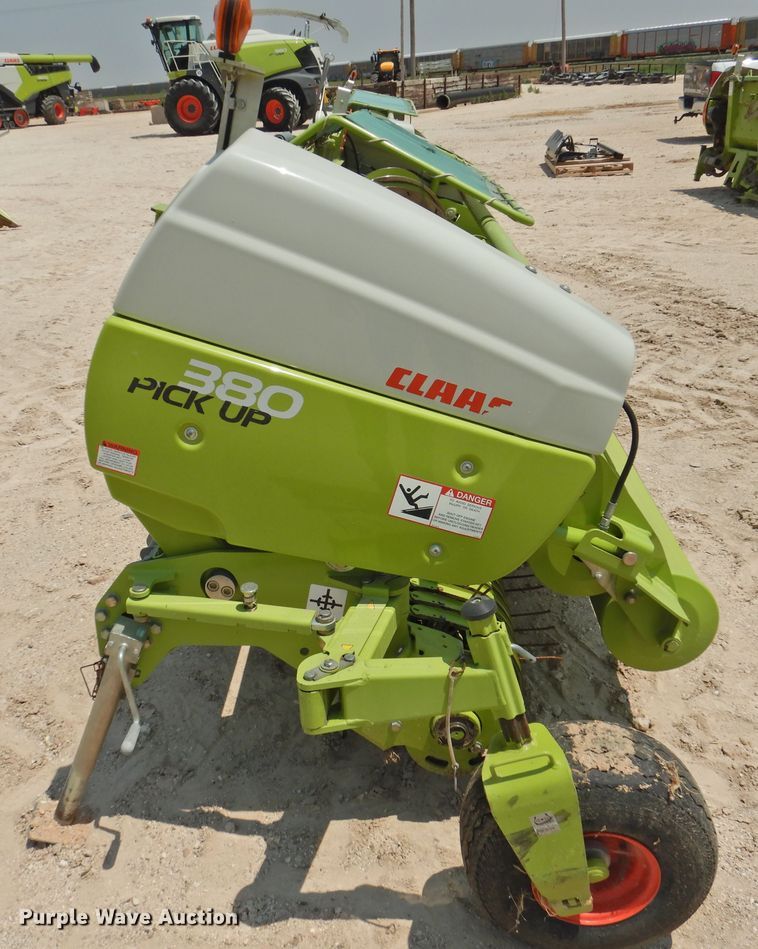 image for item DK2387 2017 Claas 380  pickup head