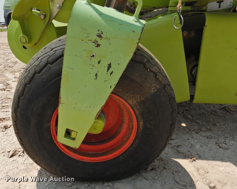 image for item DK2387 2017 Claas 380  pickup head