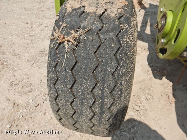 image for item DK2387 2017 Claas 380  pickup head