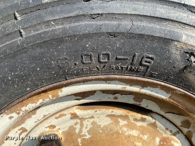 image for item DK8022 Ford 871  tractor