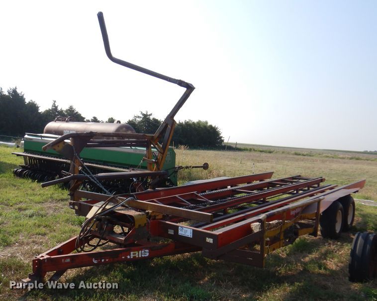 image for item DK8112 Morris Rod-Weeder M881  bale accumulator