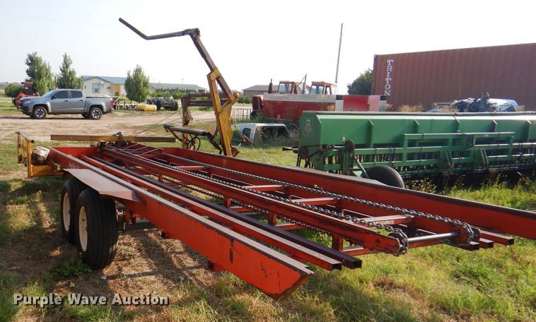 image for item DK8112 Morris Rod-Weeder M881  bale accumulator