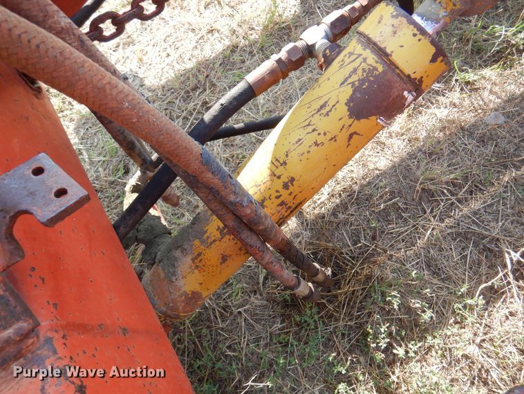 image for item DK8112 Morris Rod-Weeder M881  bale accumulator