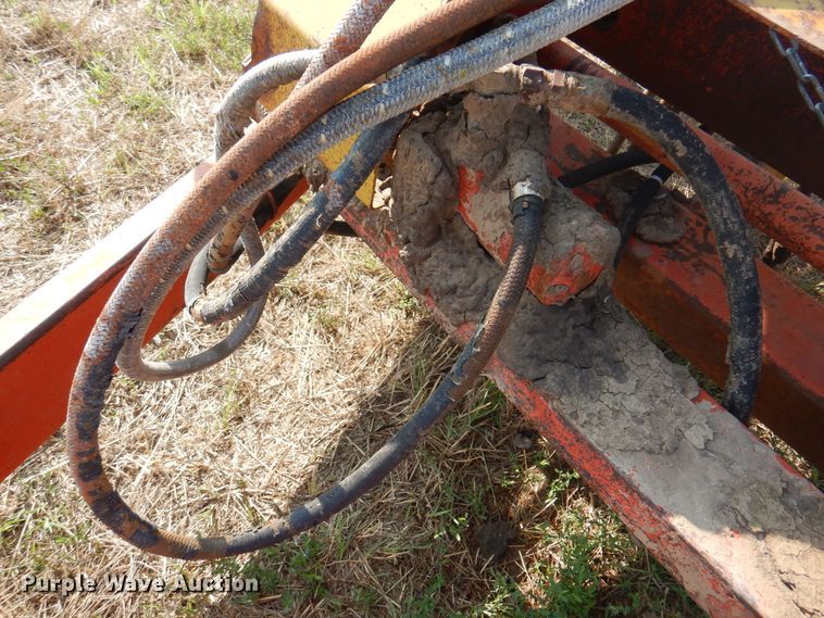 image for item DK8112 Morris Rod-Weeder M881  bale accumulator