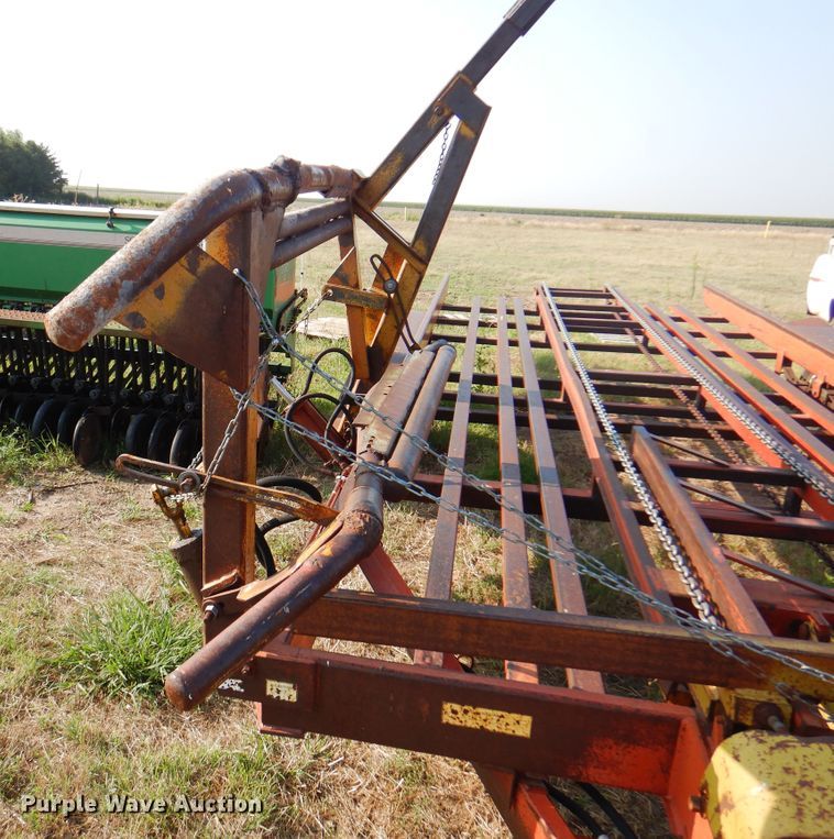 image for item DK8112 Morris Rod-Weeder M881  bale accumulator