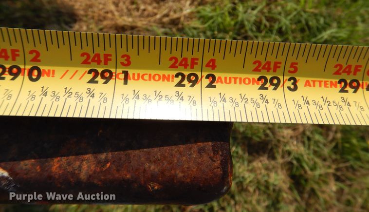 image for item DK8112 Morris Rod-Weeder M881  bale accumulator