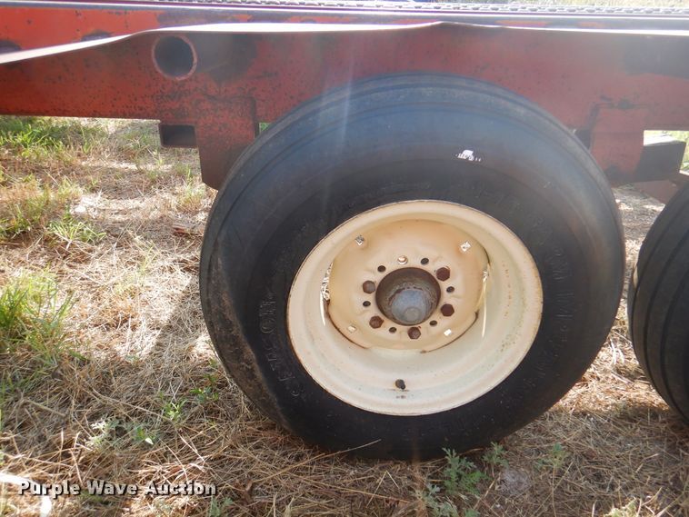 image for item DK8112 Morris Rod-Weeder M881  bale accumulator