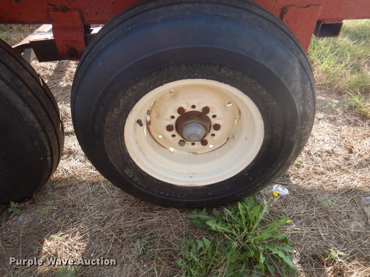 image for item DK8112 Morris Rod-Weeder M881  bale accumulator