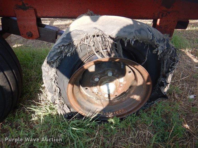 image for item DK8112 Morris Rod-Weeder M881  bale accumulator