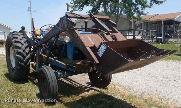 image for item DL0074 1967 Ford 5000  tractor