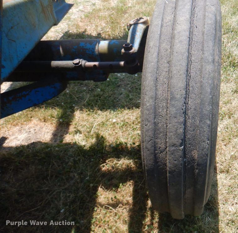 image for item DL0074 1967 Ford 5000  tractor