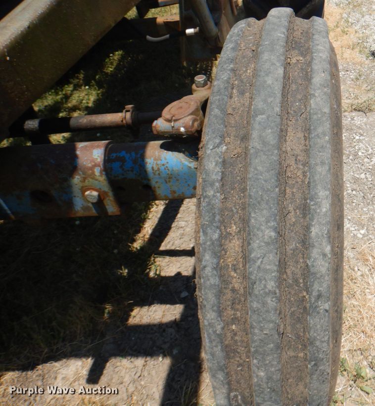 image for item DL0074 1967 Ford 5000  tractor