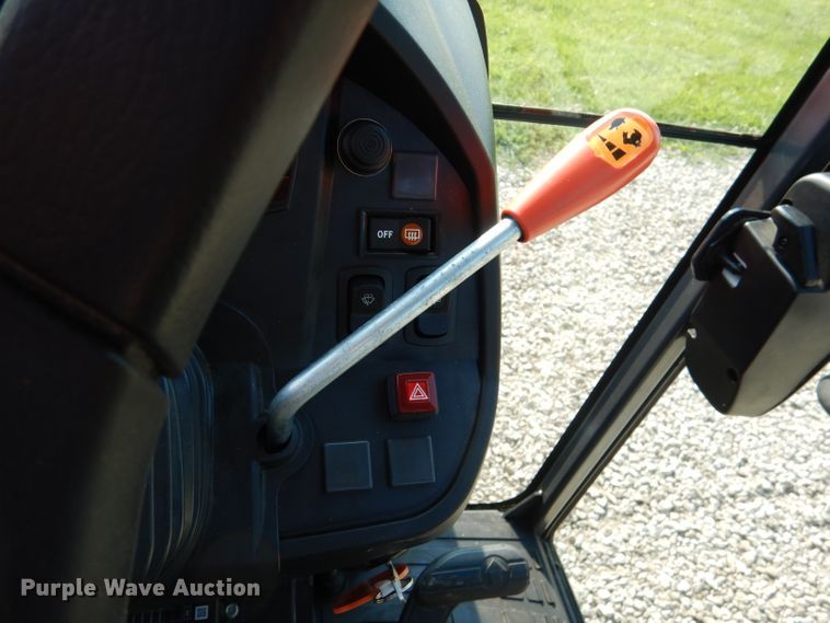 image for item DL3417 2019 Kubota B2650  MFWD tractor