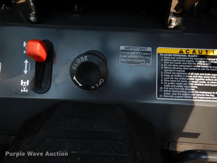 image for item DL3417 2019 Kubota B2650  MFWD tractor