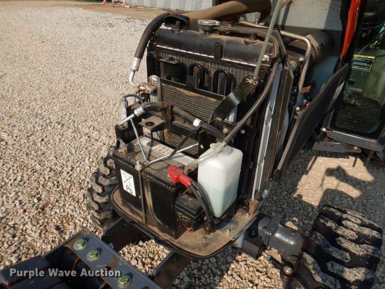 image for item DL3417 2019 Kubota B2650  MFWD tractor