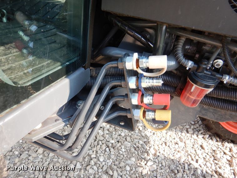 image for item DL3417 2019 Kubota B2650  MFWD tractor