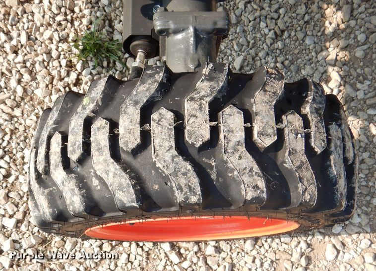 image for item DL3417 2019 Kubota B2650  MFWD tractor