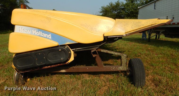 image for item DL3430 New Holland 98C  corn head