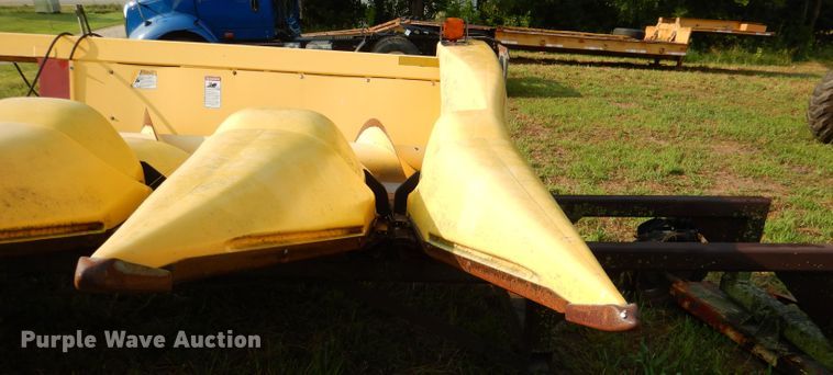 image for item DL3430 New Holland 98C  corn head
