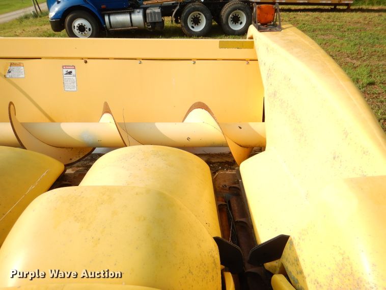 image for item DL3430 New Holland 98C  corn head
