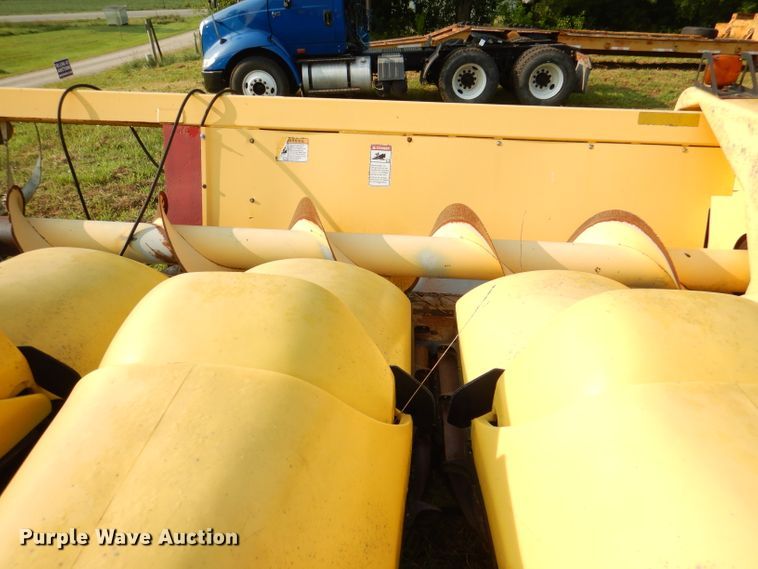 image for item DL3430 New Holland 98C  corn head