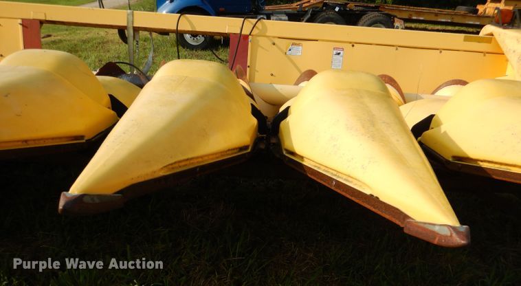 image for item DL3430 New Holland 98C  corn head
