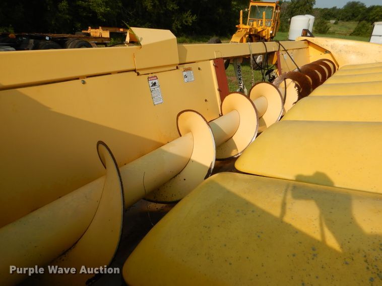 image for item DL3430 New Holland 98C  corn head