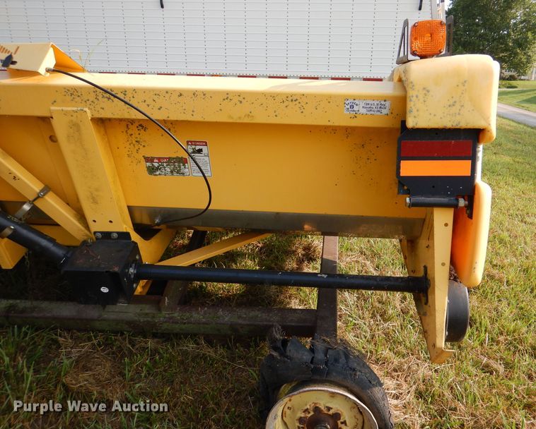 image for item DL3430 New Holland 98C  corn head