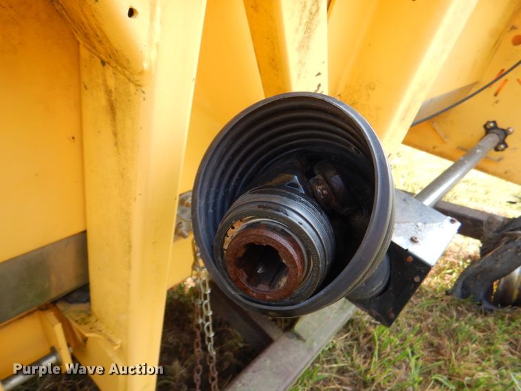 image for item DL3430 New Holland 98C  corn head