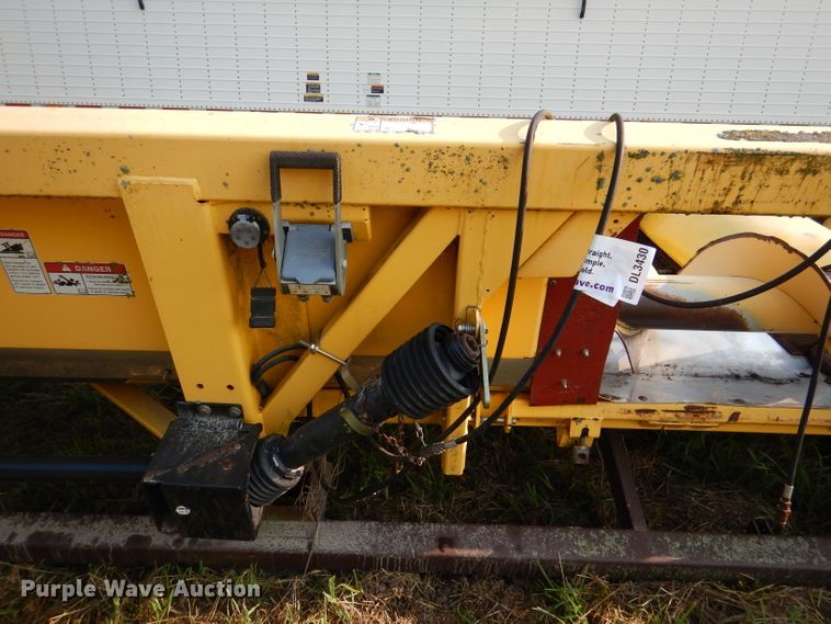 image for item DL3430 New Holland 98C  corn head