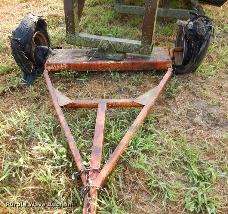 image for item DL3430 New Holland 98C  corn head