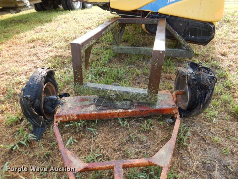 image for item DL3430 New Holland 98C  corn head