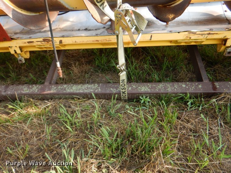 image for item DL3430 New Holland 98C  corn head