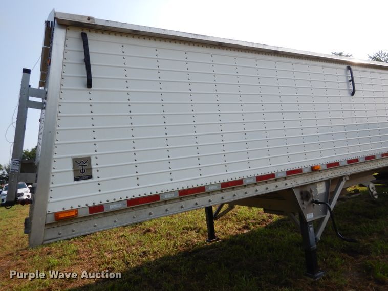 image for item DL3431 2015 Wilson DWH-5000  grain trailer